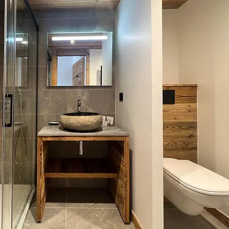 Apartment De Charme Aux Gets - 9 Pers, Parking & Wi-fi Les Gets