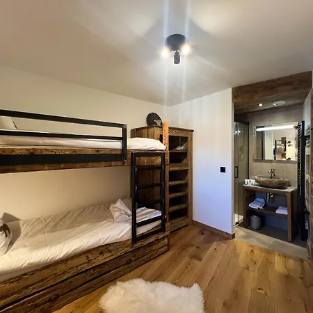 Apartment De Charme Aux Gets - 9 Pers, Parking & Wi-fi