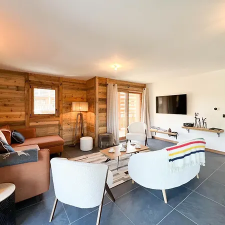 Apartment De Charme Aux Gets - 9 Pers, Parking & Wi-fi *